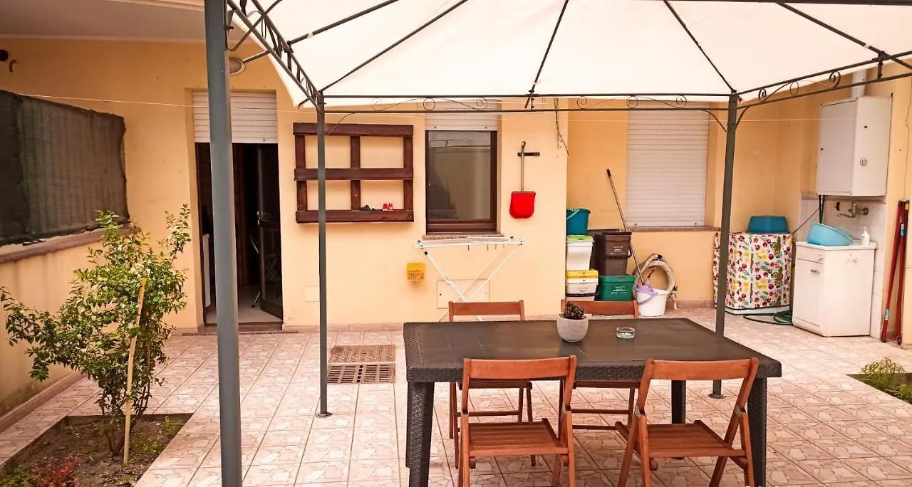 Apartment Domumontegrappa - Appartamento Indipendente Con Giardino - Sestu