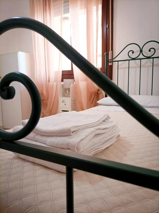 Apartment Domumontegrappa - Appartamento Indipendente Con Giardino - Sestu Italy